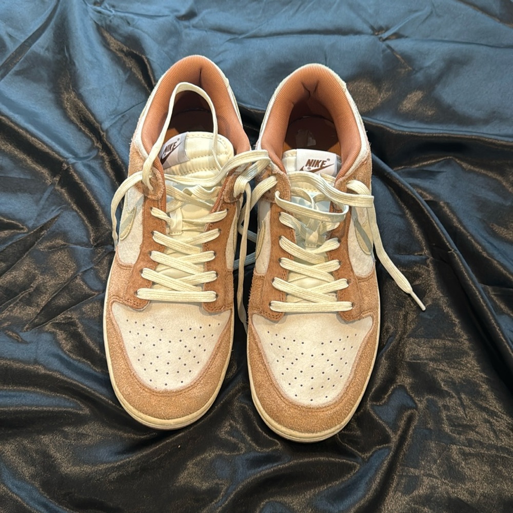 Nike Dunk low “Medium Curry”
